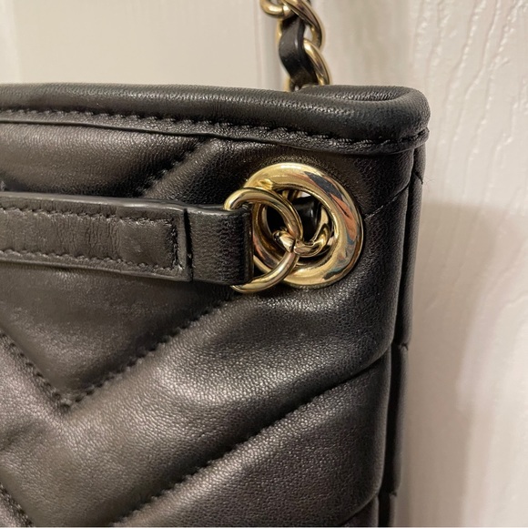 Like new! Talbots Bag shoulder or crossbody bucket black leather chain strap - Picture 5 of 16